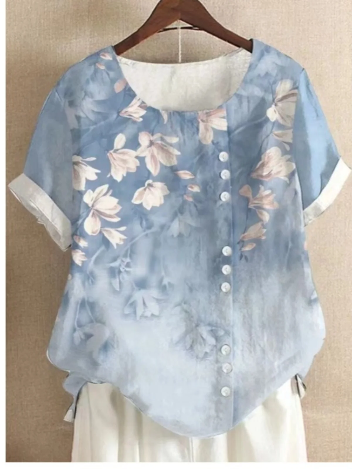 plus Size Women's round Neck Short Sleeve Cotton Linen Print Single Button Shirt Top Street Style Loose Fit Summer Fashion
plus Size Women's round Neck Short Sleeve Cotton Linen Print Single Button Shirt Top Street Style Loose Fit Summer Fashion