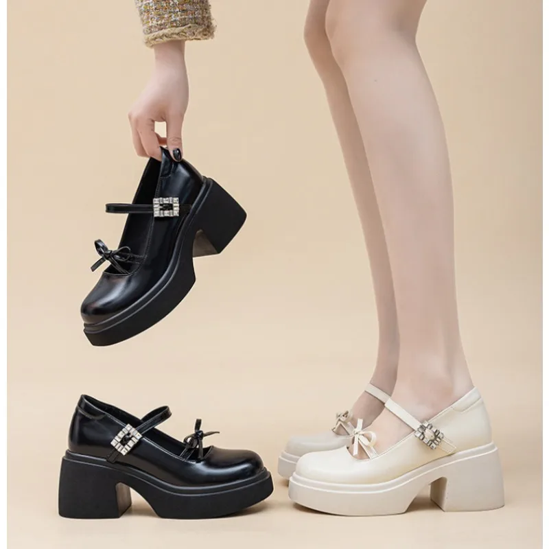 Туфли Лолиты, женские японские туфли Мэри Джейн, женские винтажные туфли для девочек-студентов JK, униформа, туфли на высоком каблуке и платформе, новые черные туфли-лодочки
Туфли Лолиты, женские японские туфли Мэри Джейн, женские винтажные туфли для девочек-студентов JK, униформа, туфли на высоком каблуке и платформе, новые черные туфли-лодочки