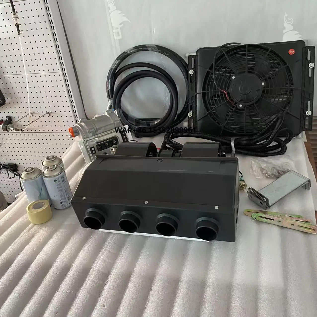 Кондиционер для грузовиков 12 В/24 В, 9600 БТЕ, автомобильная кабина, блок переменного тока для автофургона, подходит для охлаждения автобуса и каравана
Кондиционер для грузовиков 12 В/24 В, 9600 БТЕ, автомобильная кабина, блок переменного тока для автофургона, подходит для охлаждения автобуса и каравана