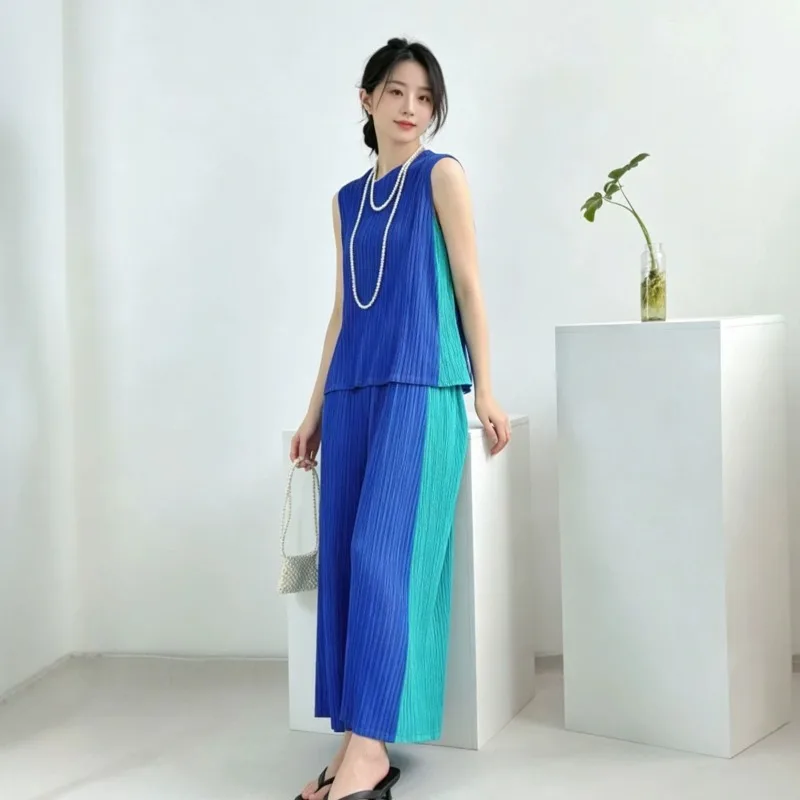 Miyake Pleated Pants Set Plisse 2026 Color Block Summer New Slim Elegant Outfit One Set Loose High-end Pleats Fold Two-piece Set
Miyake Pleated Pants Set Plisse 2026 Color Block Summer New Slim Elegant Outfit One Set Loose High-end Pleats Fold Two-piece Set