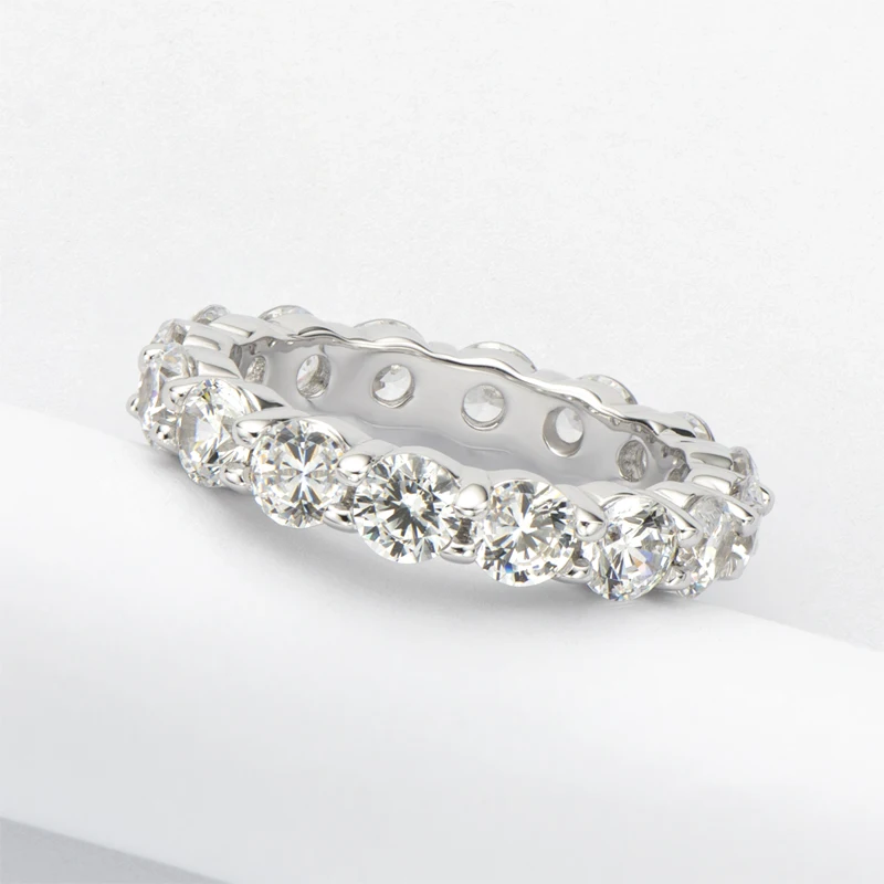 KUGG Real 4mm D Color VVS1 Moissanite Ring for Women Men 925 Sterling Silver Sparkling Round Cut Full Enternity Wedding Band
KUGG Real 4mm D Color VVS1 Moissanite Ring for Women Men 925 Sterling Silver Sparkling Round Cut Full Enternity Wedding Band