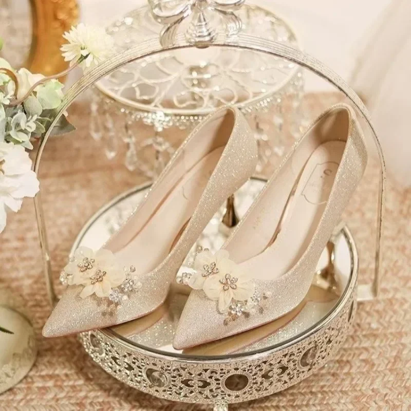 Women's Shoes 2025 Brand Shallow Women's High Heels Fashion Crystal Floral Wedding Pumps Women Sexy Pointed Toe Heels Women
Women's Shoes 2025 Brand Shallow Women's High Heels Fashion Crystal Floral Wedding Pumps Women Sexy Pointed Toe Heels Women