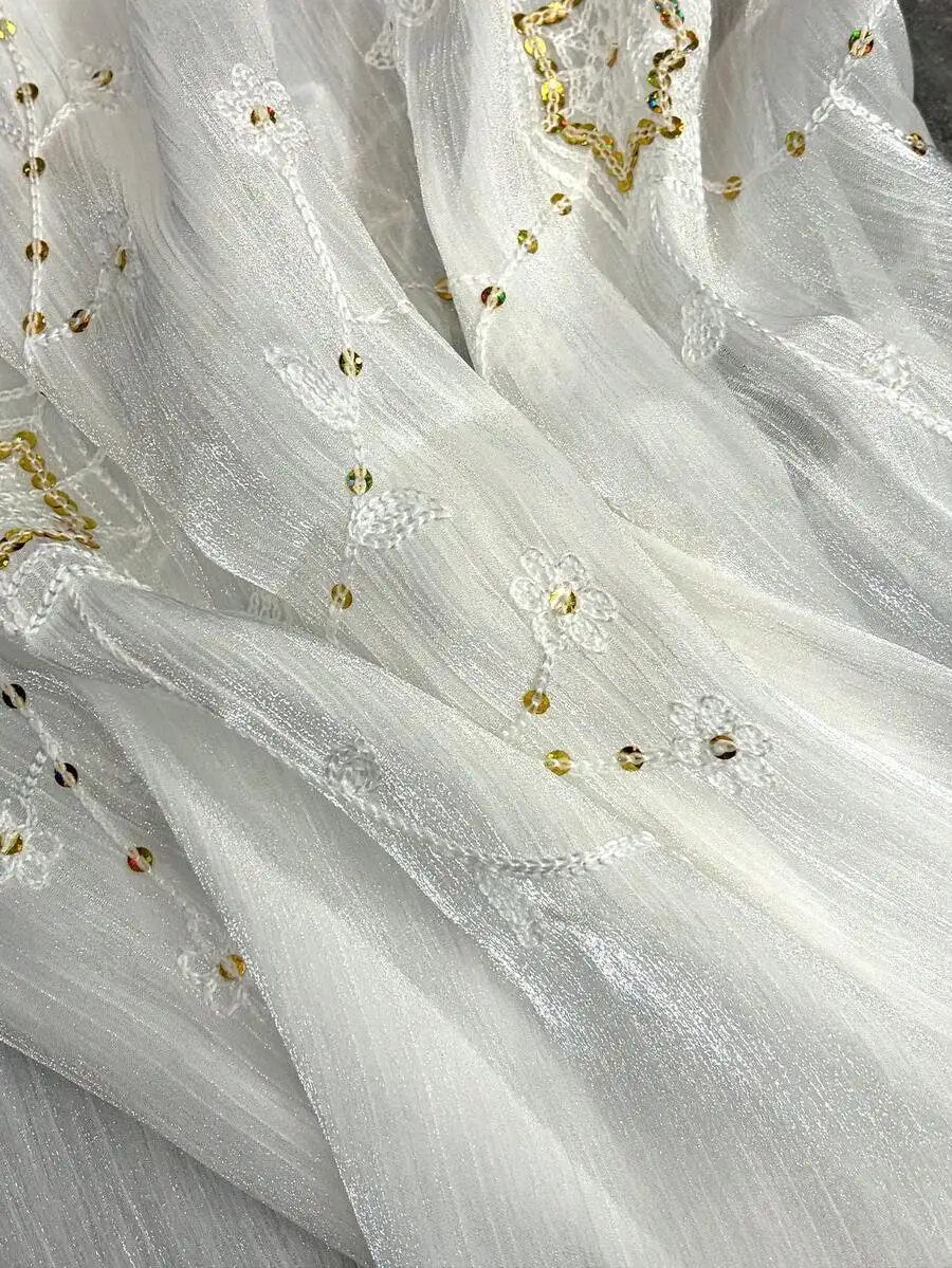 Elegant Crinkle Sequin Embroidered Scarf Shawl Hijab Sunscreen Wrap For Women
Elegant Crinkle Sequin Embroidered Scarf Shawl Hijab Sunscreen Wrap For Women