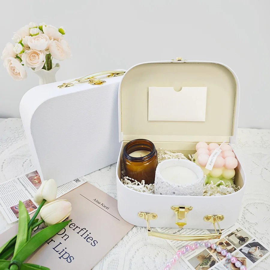 2PCS Luxury Gift Boxes Cardboard Suitcase Handle Gift Packaging Box Wedding Party Valentine's Day Candy Gift Decoration S054
2PCS Luxury Gift Boxes Cardboard Suitcase Handle Gift Packaging Box Wedding Party Valentine's Day Candy Gift Decoration S054