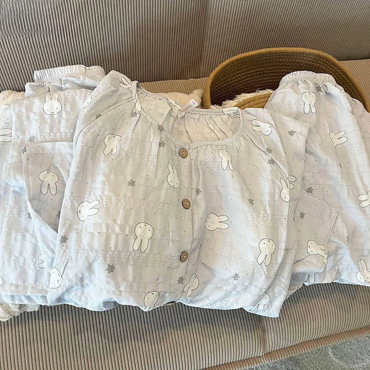 Anime Miffy with Chest Pad Pajamas Summer Female Yunduo Cotton Thin Short Sleeves Shorts Sweet Girl Lounge Clothes Lovely Kawaii
Anime Miffy with Chest Pad Pajamas Summer Female Yunduo Cotton Thin Short Sleeves Shorts Sweet Girl Lounge Clothes Lovely Kawaii