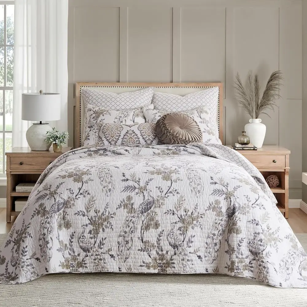 Pisa Reversible King Bedspread Set (120x106in) with 2 Pillow Shams (36x20in) - loral Peacock - Grey, Taupe - Cotton King Size Be
Pisa Reversible King Bedspread Set (120x106in) with 2 Pillow Shams (36x20in) - loral Peacock - Grey, Taupe - Cotton King Size Be