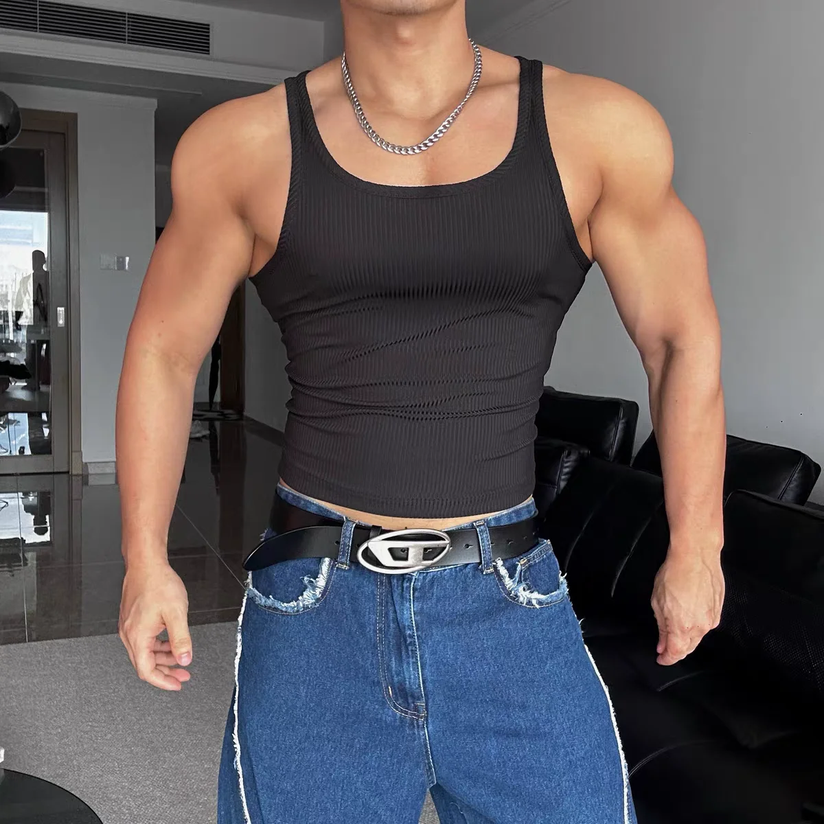 Sexy Slim shoulder Strap Vest Short Threaded High Elasticity Versatile Fitness Gym Sports Training Suit
Sexy Slim shoulder Strap Vest Short Threaded High Elasticity Versatile Fitness Gym Sports Training Suit