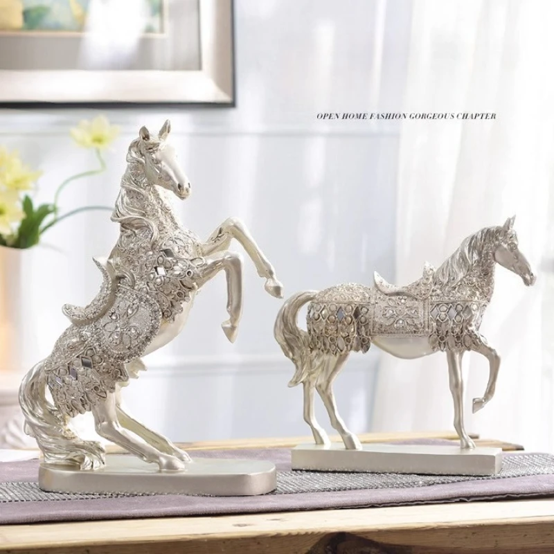 European Style Home Decoration Vintage Silver Horse Statuette Furniture Living Room Desktop Gadget Crafts Christmas Gift
European Style Home Decoration Vintage Silver Horse Statuette Furniture Living Room Desktop Gadget Crafts Christmas Gift