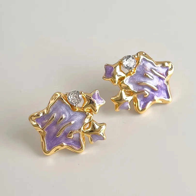 Sweet Color Purple Enamel Stars Crystal Stud Earrings Gold Plated Luxury Jewelry for Women Girls Daily Party Wear Gift
Sweet Color Purple Enamel Stars Crystal Stud Earrings Gold Plated Luxury Jewelry for Women Girls Daily Party Wear Gift
