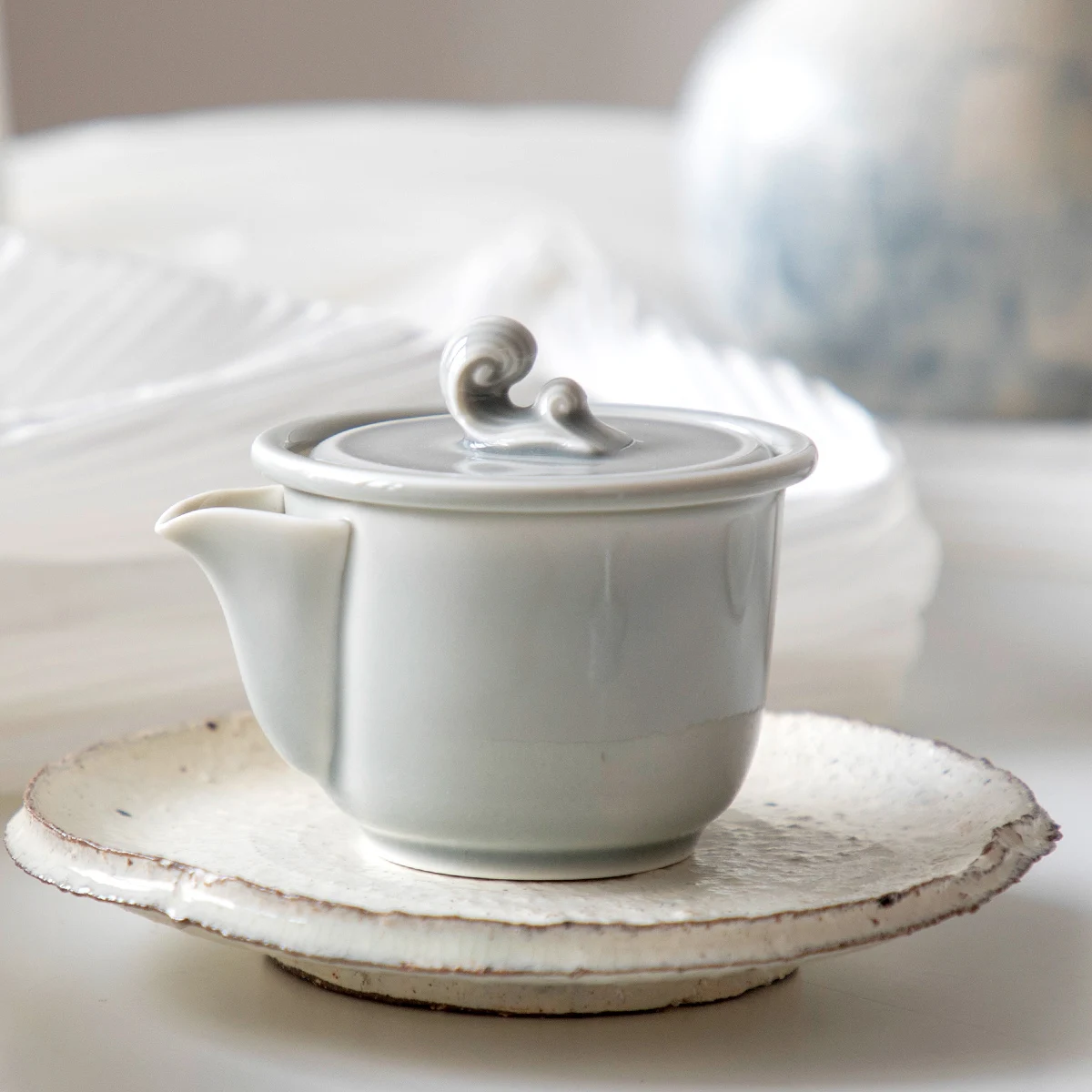 Chinese Sle ey Glaze Cerc Teapot Dubill ape Gongfu Tea Pot White Tea Clay Lid Bowl Handmade Crt Tea Brewing Set
Chinese Sle ey Glaze Cerc Teapot Dubill ape Gongfu Tea Pot White Tea Clay Lid Bowl Handmade Crt Tea Brewing Set