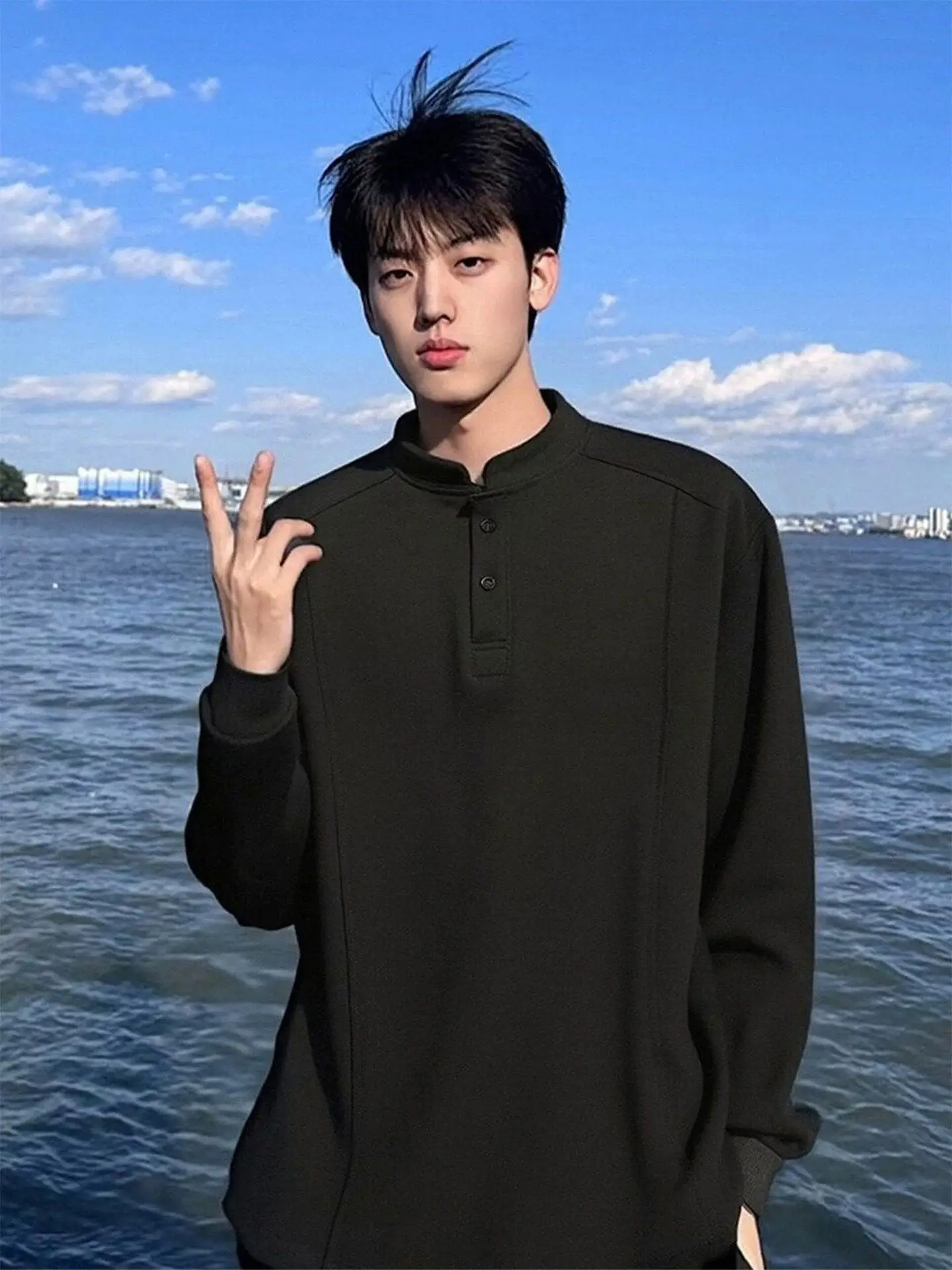 Black Fleece Lined Henry Collar Long Sleeve Men's Sweatshirt Trendy Patchwork Stand Collar Heavyweight Inner Shirt
Black Fleece Lined Henry Collar Long Sleeve Men's Sweatshirt Trendy Patchwork Stand Collar Heavyweight Inner Shirt
