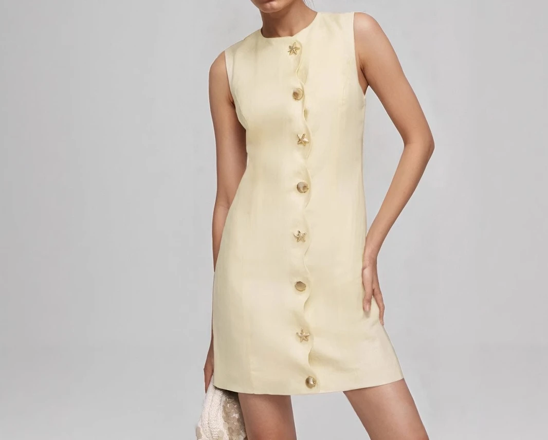 Intellectual Elegant Mini Skirt Summer Slim Button Sleeveless Celebrity Little Fragrance Short Skirt
Intellectual Elegant Mini Skirt Summer Slim Button Sleeveless Celebrity Little Fragrance Short Skirt