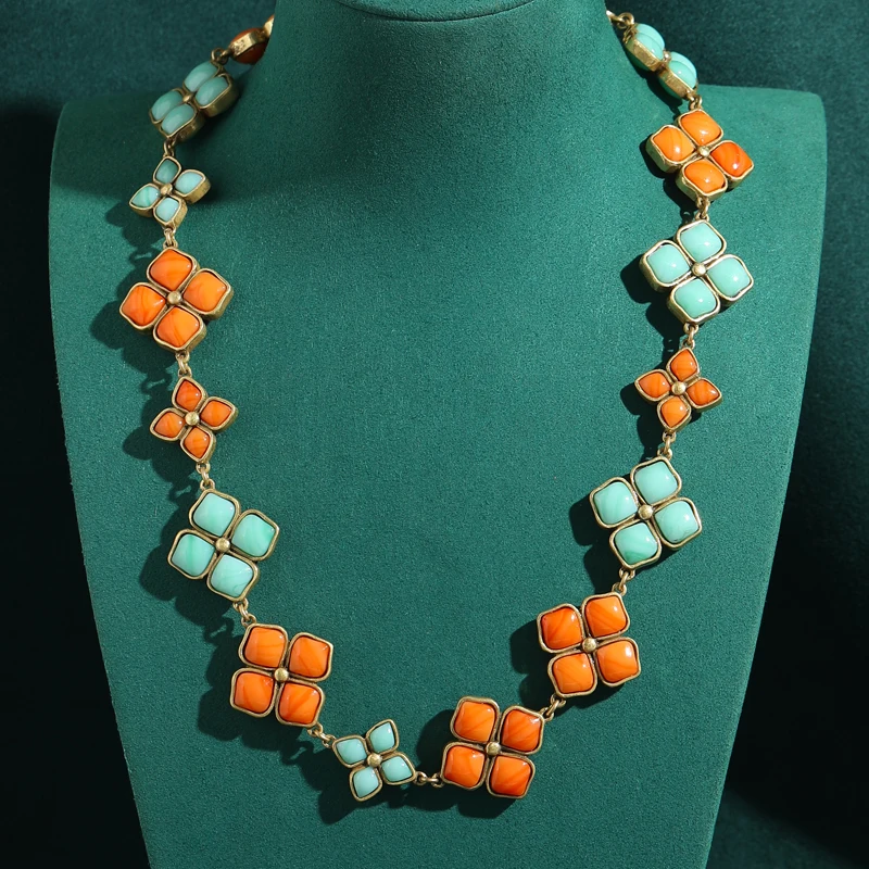 Vintage Short Flower Necklaces Red And Blue Transparent Agate Stone Retro Luxury charms Trending 2026 For Woman Birthday Jewelry
Vintage Short Flower Necklaces Red And Blue Transparent Agate Stone Retro Luxury charms Trending 2026 For Woman Birthday Jewelry