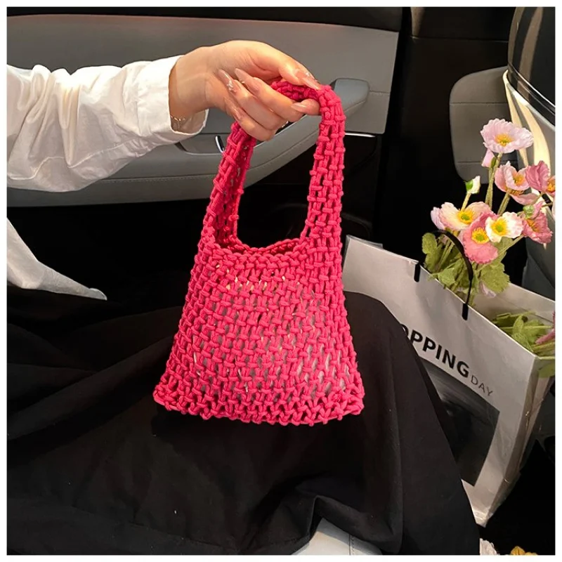 Модная женская кожаная сумка через плечо с ручкой от известного дизайнера, роскошный элегантный стиль, модный предмет
Модная женская кожаная сумка через плечо с ручкой от известного дизайнера, роскошный элегантный стиль, модный предмет