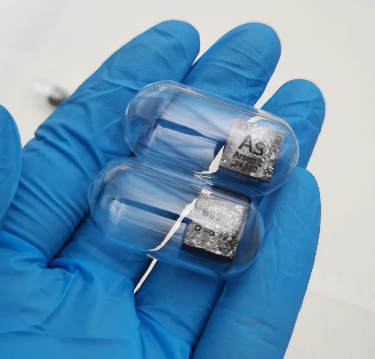 Metal Cube High Density 99.9999% 10mm As Element Cube Engraving As Lumps Cubes for Collection
Metal Cube High Density 99.9999% 10mm As Element Cube Engraving As Lumps Cubes for Collection