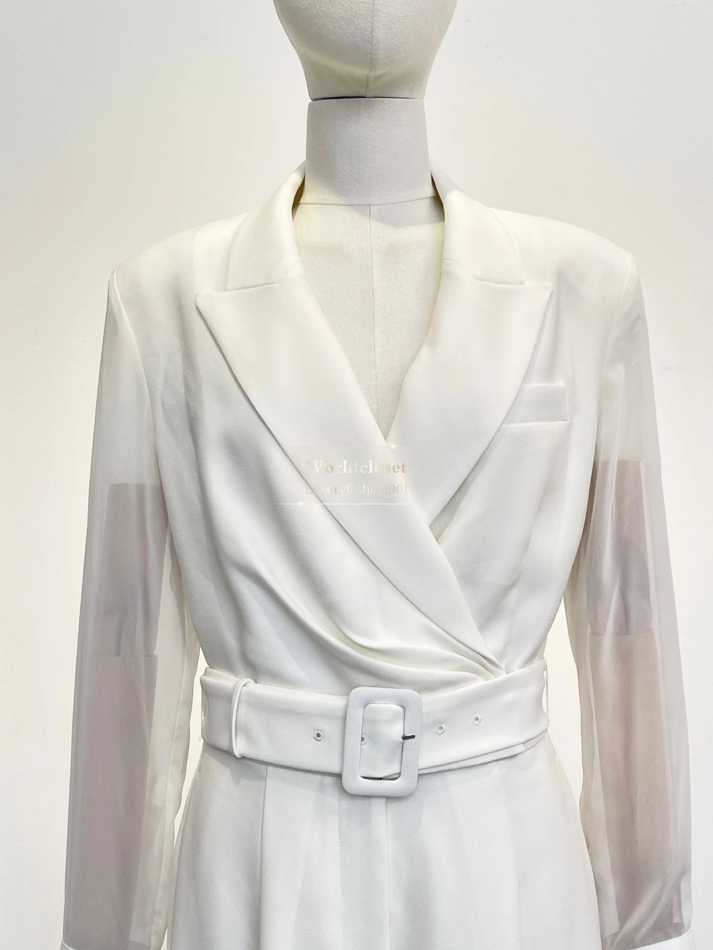 Elegant Office Outfit White Turn Down Collar Sheer Chiffon Long Sleeves Back See Through Women Jumpsuit
Elegant Office Outfit White Turn Down Collar Sheer Chiffon Long Sleeves Back See Through Women Jumpsuit