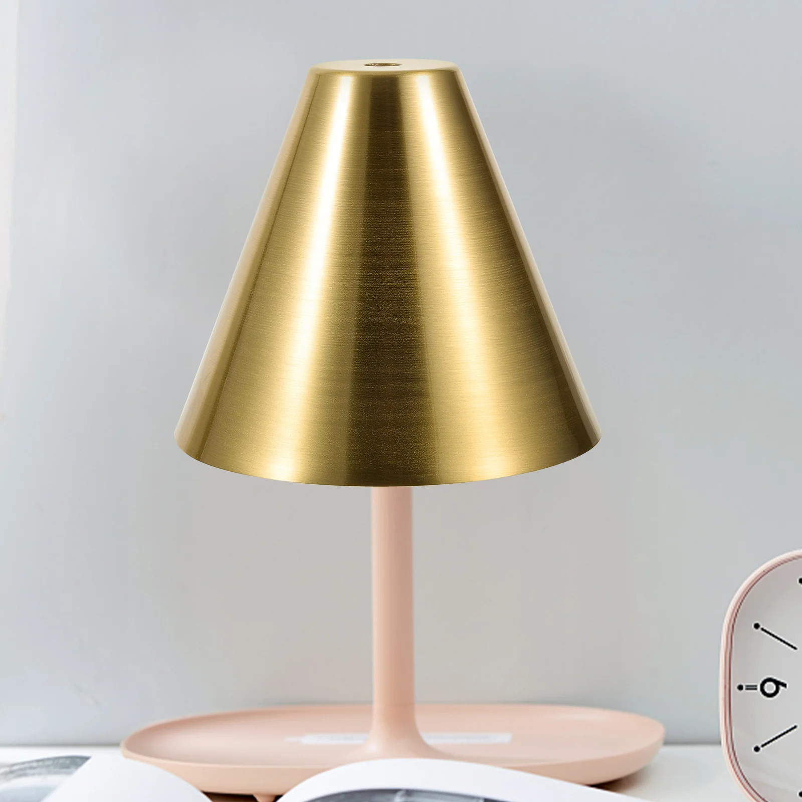 Smoke Gray G9 Round Glass Metal Lampshade Decorative Iron Pendant Lampshades for Ceiling Lighting Shades
Smoke Gray G9 Round Glass Metal Lampshade Decorative Iron Pendant Lampshades for Ceiling Lighting Shades