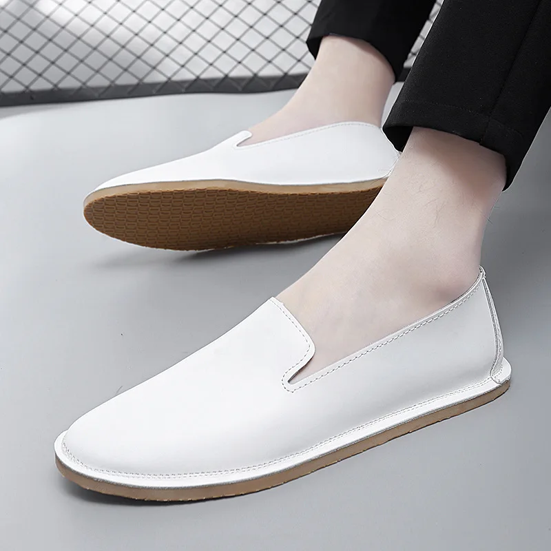 New Men's Soft Surface Loafers Genuine Leather Versatile Casual Bean Shoes Fashionable One-Step-On Design for All Seasons
New Men's Soft Surface Loafers Genuine Leather Versatile Casual Bean Shoes Fashionable One-Step-On Design for All Seasons
