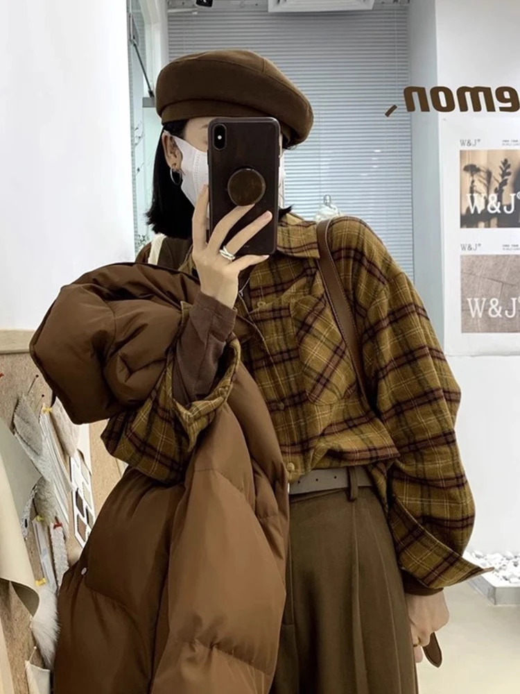 Повседневная женская рубашка в клетку с длинным рукавом, на пуговицах, в корейском стиле, свободного кроя, с воротником, осенне-зимний топ
Повседневная женская рубашка в клетку с длинным рукавом, на пуговицах, в корейском стиле, свободного кроя, с воротником, осенне-зимний топ