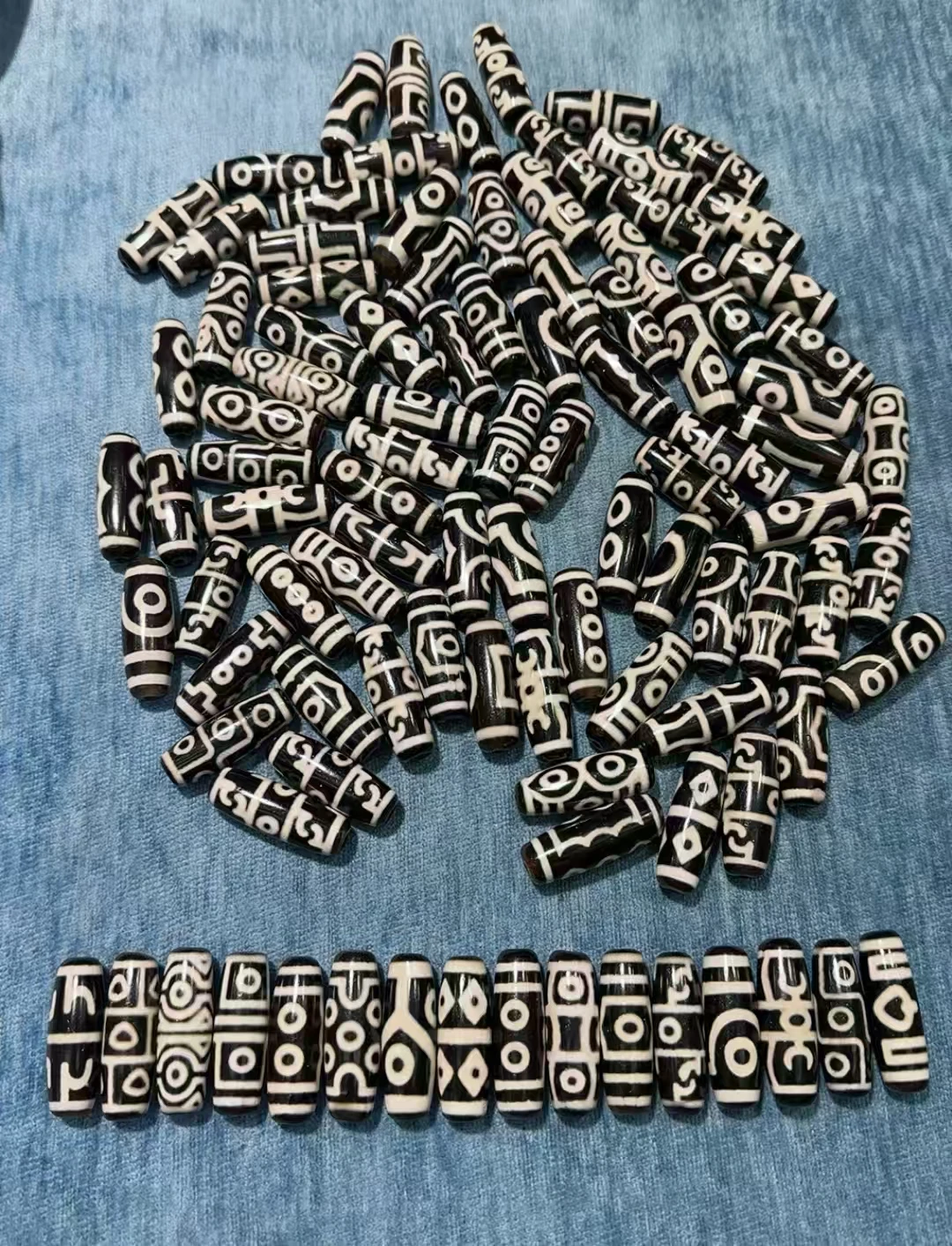 30pcs/lot Black and white natural Agate Tibetan Dzi Beads DIY Men's&Women's Amulet Bracelets Necklaces
30pcs/lot Black and white natural Agate Tibetan Dzi Beads DIY Men's&Women's Amulet Bracelets Necklaces