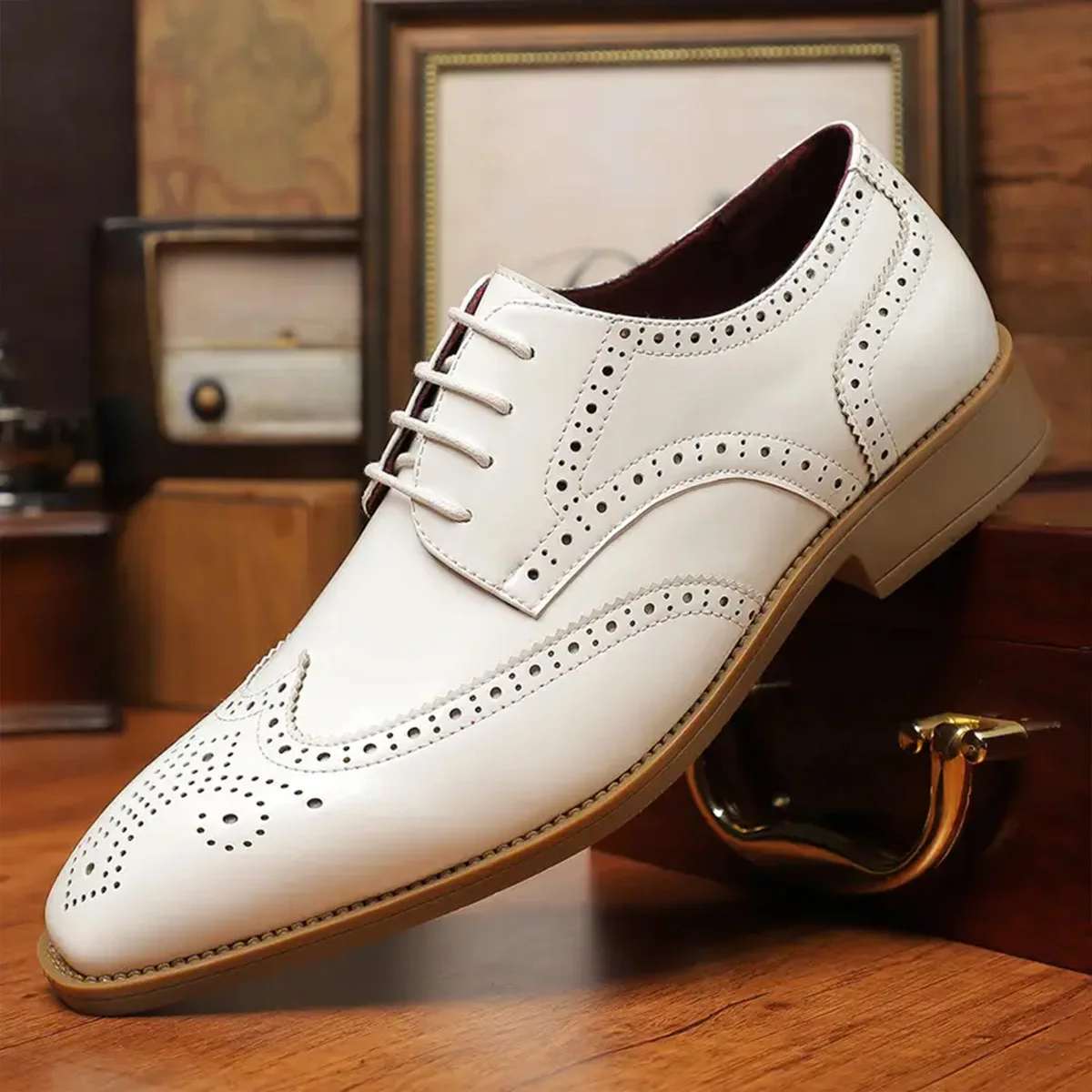 Men Carved Block Brogues Shoes Fashion Pointed Business Dress Shoes Lace Up Breathable Lightweight Large Size Casual Men's Shoes
Men Carved Block Brogues Shoes Fashion Pointed Business Dress Shoes Lace Up Breathable Lightweight Large Size Casual Men's Shoes