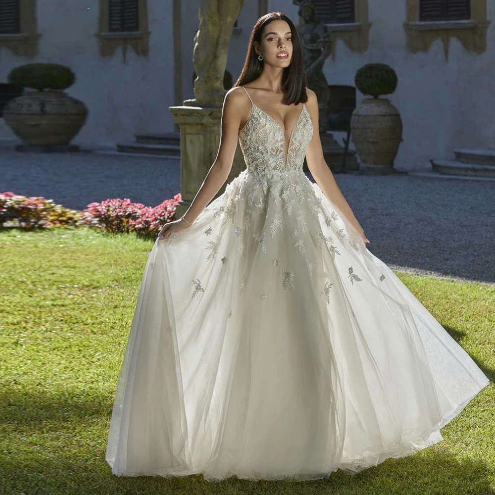 Customized Spaghetti Straps Wedding Dresses A Line Deep V Neck Bridal Growns Applique Lace 3D Flowers Vestido de novia Backless
Customized Spaghetti Straps Wedding Dresses A Line Deep V Neck Bridal Growns Applique Lace 3D Flowers Vestido de novia Backless