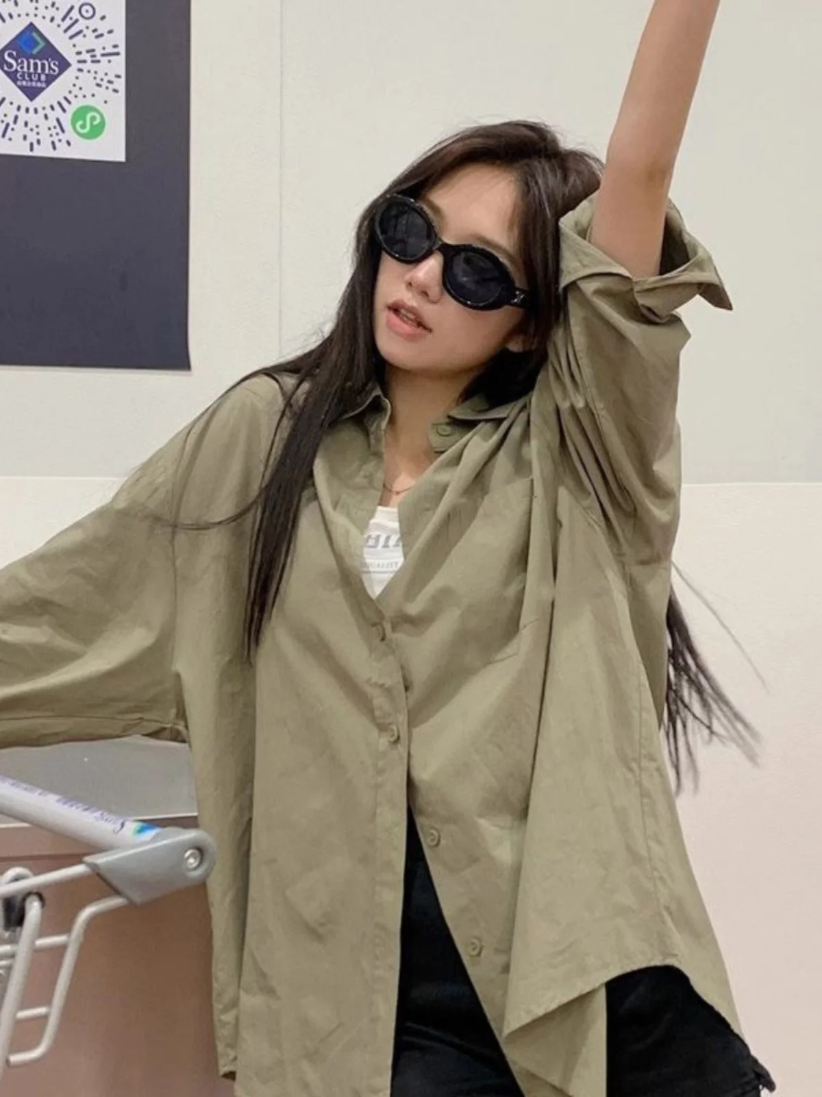 Casual Pure Color Loose Fit Sun Protection Shirt Stylish Mid-Length Outerwear Collar Long Sleeve Vintage Commute Style
Casual Pure Color Loose Fit Sun Protection Shirt Stylish Mid-Length Outerwear Collar Long Sleeve Vintage Commute Style