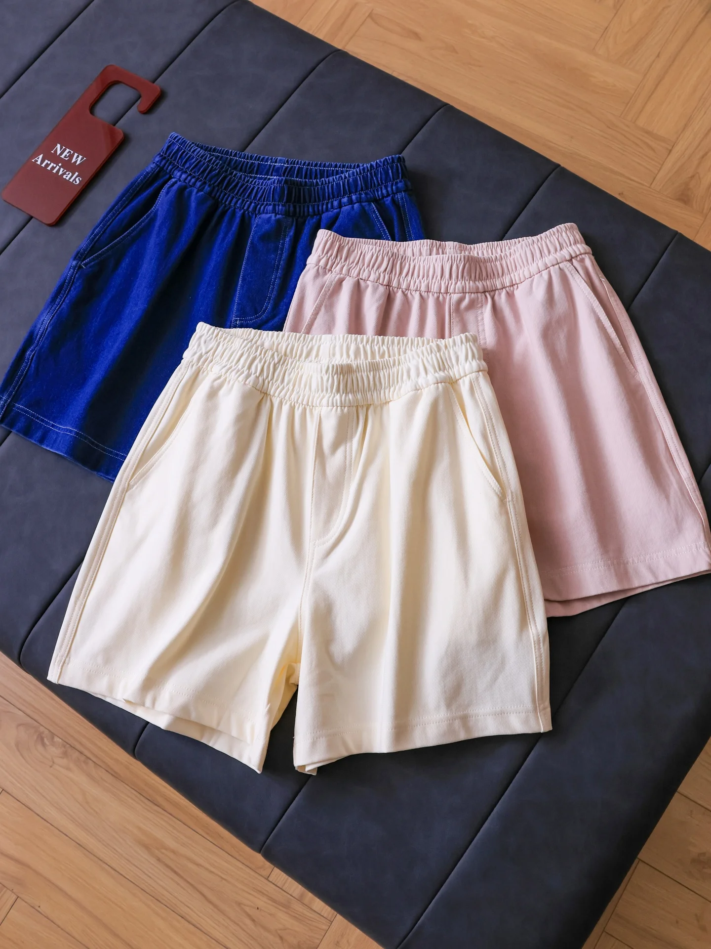 Casual High Waist Wide Leg Pants Women's Loose Straight Cut Pure Color Pleated Slimming Shorts R707 Fashionable Versatile Tro...
Casual High Waist Wide Leg Pants Women's Loose Straight Cut Pure Color Pleated Slimming Shorts R707 Fashionable Versatile Tro...