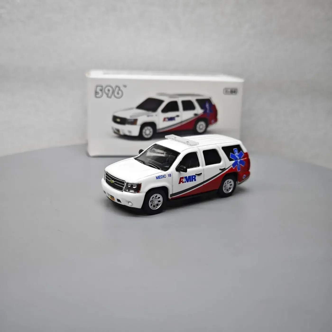 596 1:64 Tahoe - AMR Коллекция игрушечных моделей автомобилей, украшений 
596 1:64 Tahoe - AMR Коллекция игрушечных моделей автомобилей, украшений