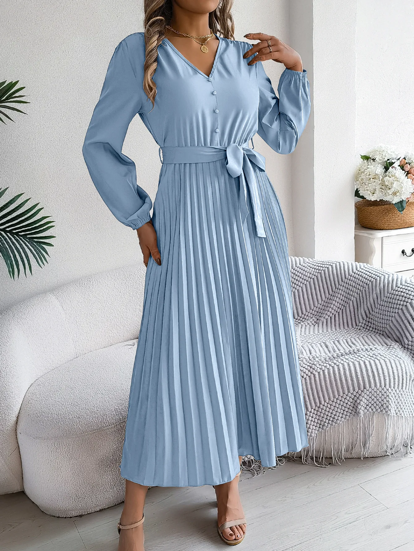 Women Dress Elegant Long Dresses Party Night Dress Women Dresses Woman Female Clothing V-neck Buttons Pleated Long Skirt
Women Dress Elegant Long Dresses Party Night Dress Women Dresses Woman Female Clothing V-neck Buttons Pleated Long Skirt