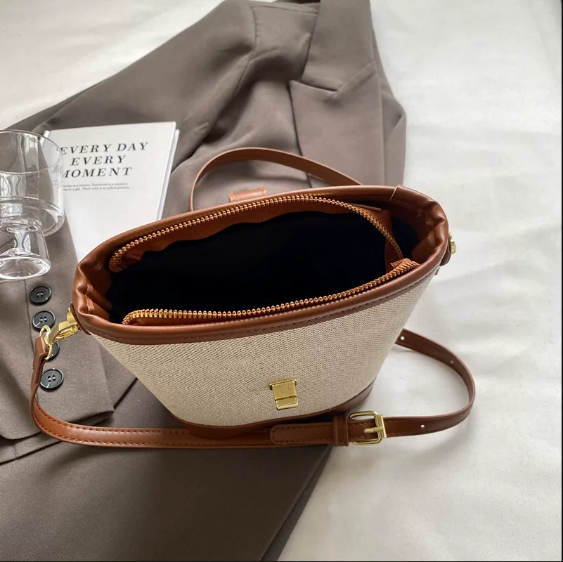 Canvas Bucket Bag Advanced Sense Large Capacity Three-dimensional Single Shoulder Crossbody Temperament Niche Handbag
Canvas Bucket Bag Advanced Sense Large Capacity Three-dimensional Single Shoulder Crossbody Temperament Niche Handbag