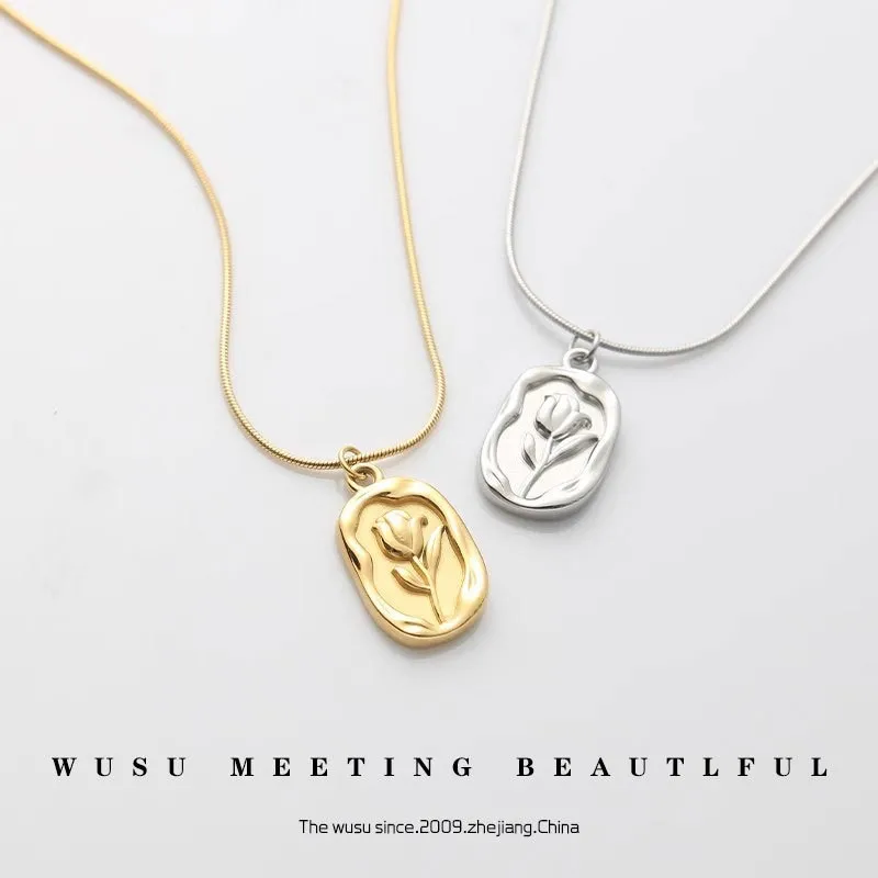 French light luxury new titanium steel necklace simple square rose necklace high-end women's pendant jewelry
French light luxury new titanium steel necklace simple square rose necklace high-end women's pendant jewelry