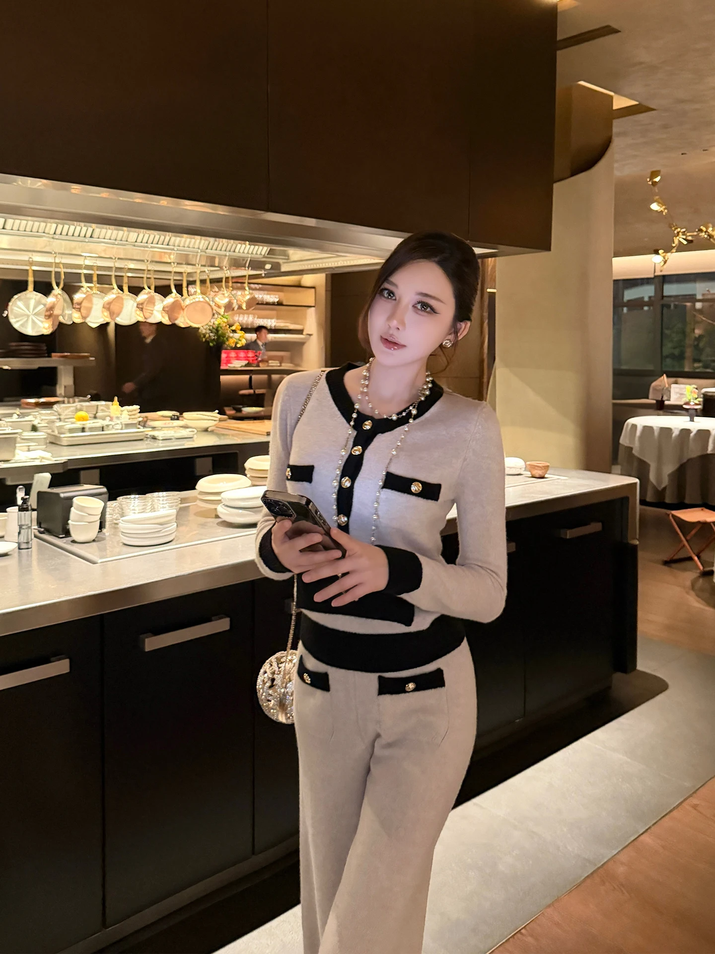 SX anxi 00, цветная блузка из мериносовой шерсти, женский вязаный открытый кардиган, повседневные широкие брюки, длинные брюки, комплект Faion
SX anxi 00, цветная блузка из мериносовой шерсти, женский вязаный открытый кардиган, повседневные широкие брюки, длинные брюки, комплект Faion