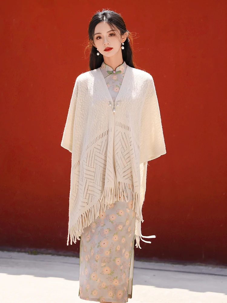 Ретро-платье-ципао для молодых девушек с цветочным принтом, коротким рукавом и низким разрезом, для повседневной носки, из комфортной ткани, в элегантном шанхайском стиле, 2024 S...
Ретро-платье-ципао для молодых девушек с цветочным принтом, коротким рукавом и низким разрезом, для повседневной носки, из комфортной ткани, в элегантном шанхайском стиле, 2024 S...