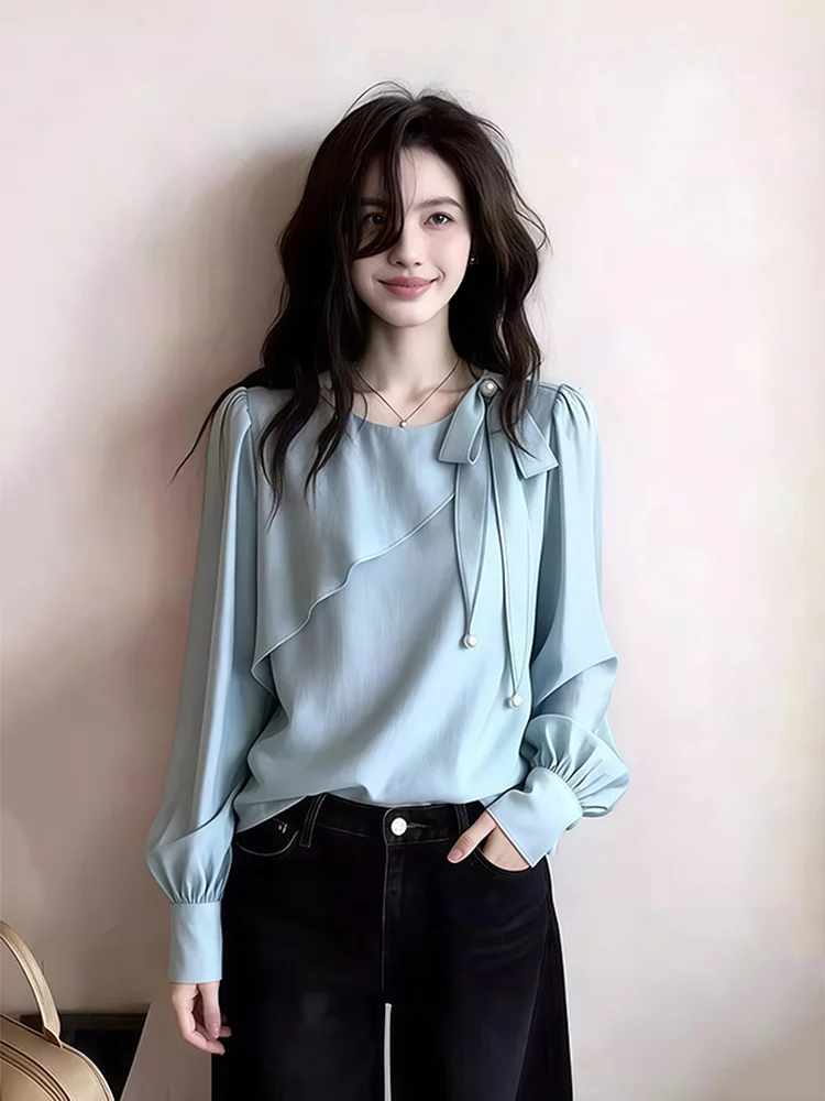 Elegant Blue Acetate Satin Shirt Women's Fashion Shoulder Line Long Sleeve round Neck Commute Style Korean Loose Fit Top
Elegant Blue Acetate Satin Shirt Women's Fashion Shoulder Line Long Sleeve round Neck Commute Style Korean Loose Fit Top