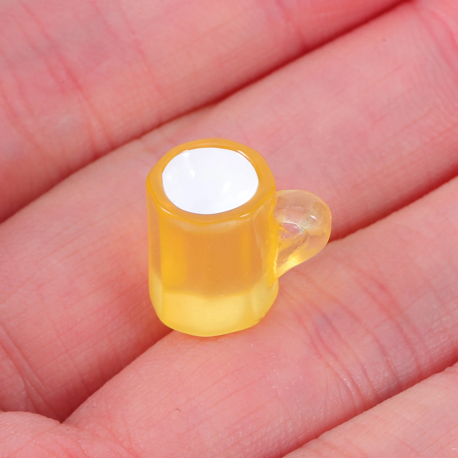 20 Pcs Mini Beer Cups Dollhouse Accessories Miniature Kitchen Decor Party Props Tiny Food Decoration Sets
20 Pcs Mini Beer Cups Dollhouse Accessories Miniature Kitchen Decor Party Props Tiny Food Decoration Sets
