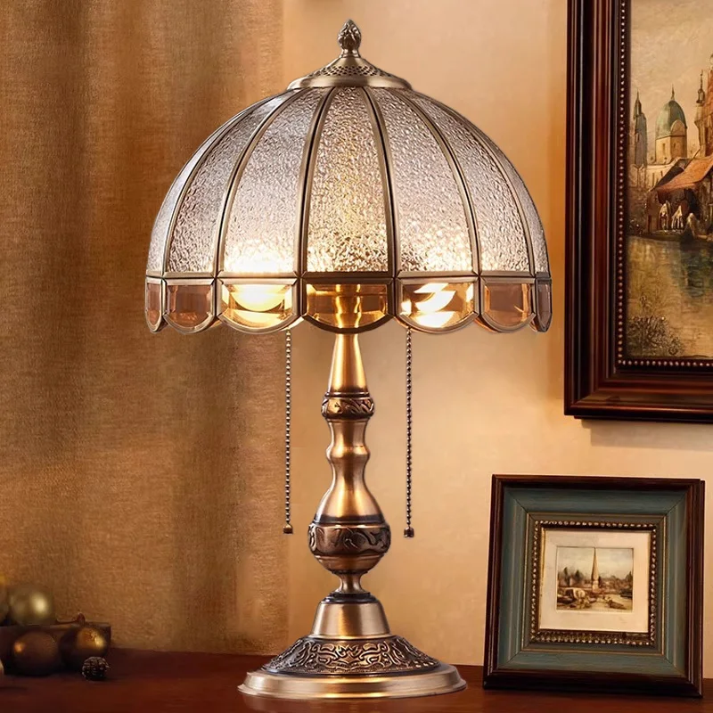 American all-copper table lamp retro nostalgic high-end European bedroom bedside creative luxury living room study desk lamp
American all-copper table lamp retro nostalgic high-end European bedroom bedside creative luxury living room study desk lamp