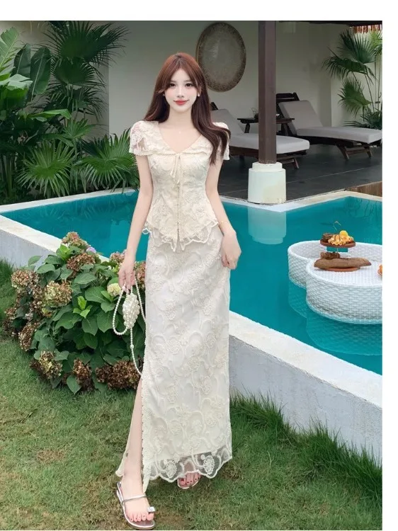 plus Size Women's New Chinese Style National Trend Hollow Embroidery Waist Cinching Top Summer High Waist Lace Half Skirt
plus Size Women's New Chinese Style National Trend Hollow Embroidery Waist Cinching Top Summer High Waist Lace Half Skirt