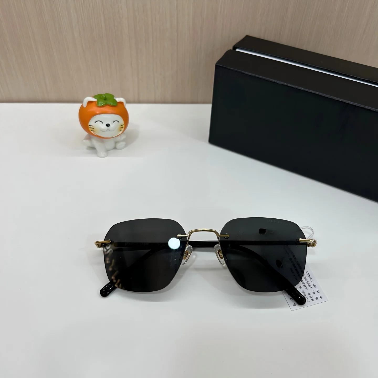 Rimless Retro Sunglasses for Men Women, UV Blocking Vintage Sun Glasses Outdoor Sports
Rimless Retro Sunglasses for Men Women, UV Blocking Vintage Sun Glasses Outdoor Sports