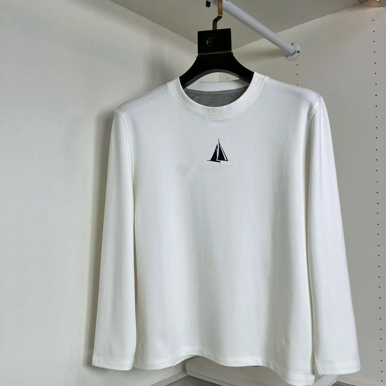 BC Italian autumn and winter new old money style fashion printing casual long-sleeved men's crew neck bottoming shirt T-shirt
BC Italian autumn and winter new old money style fashion printing casual long-sleeved men's crew neck bottoming shirt T-shirt