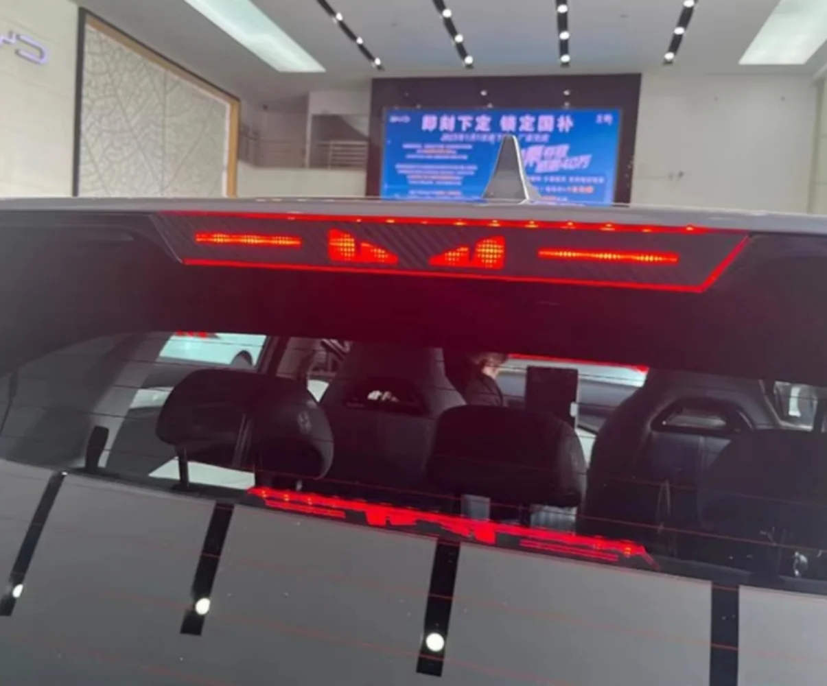 For BYD Atto 3 Yuan Plus 2022 2023 High-position Brake Light Stickers Car Logo Carbon Fiber Texture Automobiles Parts
For BYD Atto 3 Yuan Plus 2022 2023 High-position Brake Light Stickers Car Logo Carbon Fiber Texture Automobiles Parts