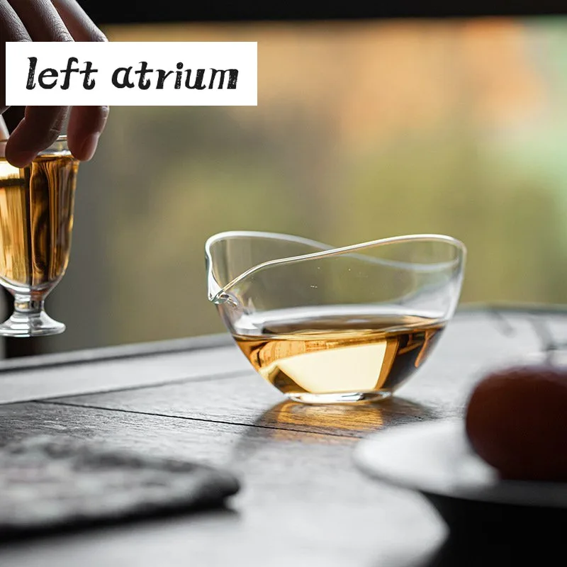 200ml Japanese Thickened Glass Boat Fair Cup Heat-resistant High Borosilicate Tea Pitcher Transparent Not Hot Justice Cup Teaset
200ml Japanese Thickened Glass Boat Fair Cup Heat-resistant High Borosilicate Tea Pitcher Transparent Not Hot Justice Cup Teaset