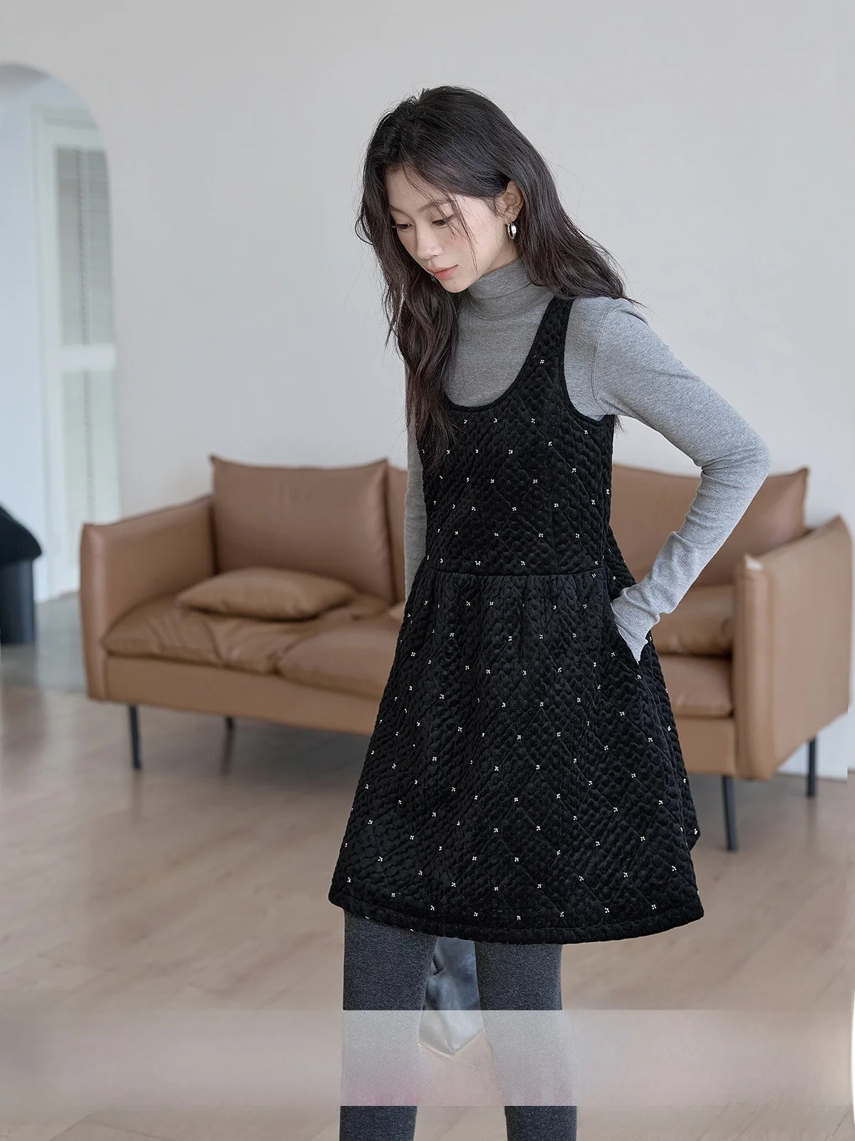 Женское модное платье Ele Velvet: новинка весенней коллекции, с завышенной талией, универсальное, для офиса, в корейском стиле
Женское модное платье Ele Velvet: новинка весенней коллекции, с завышенной талией, универсальное, для офиса, в корейском стиле