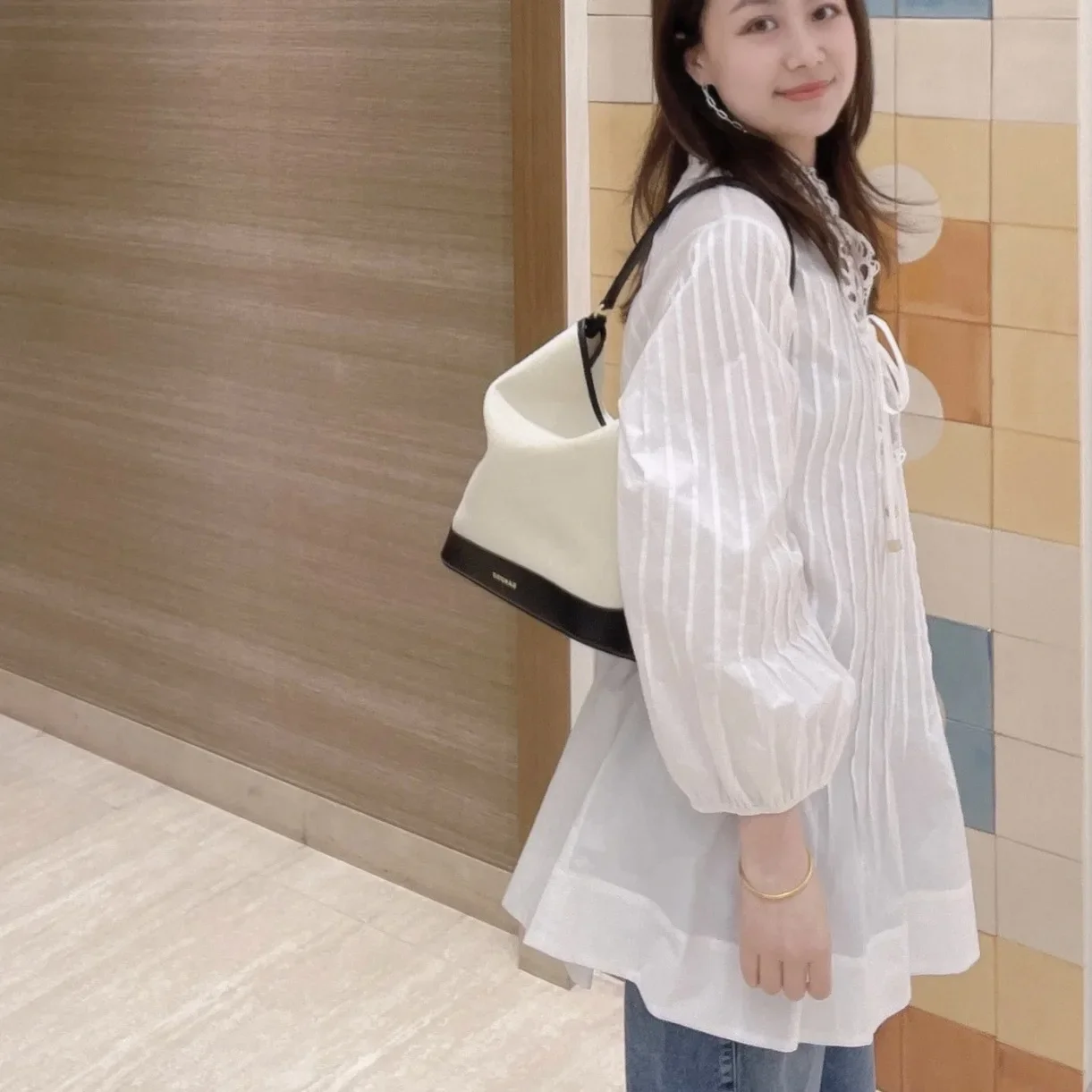 Женское белое кружевное платье, кружевное мини-платье со свободными пышными рукавами
Женское белое кружевное платье, кружевное мини-платье со свободными пышными рукавами