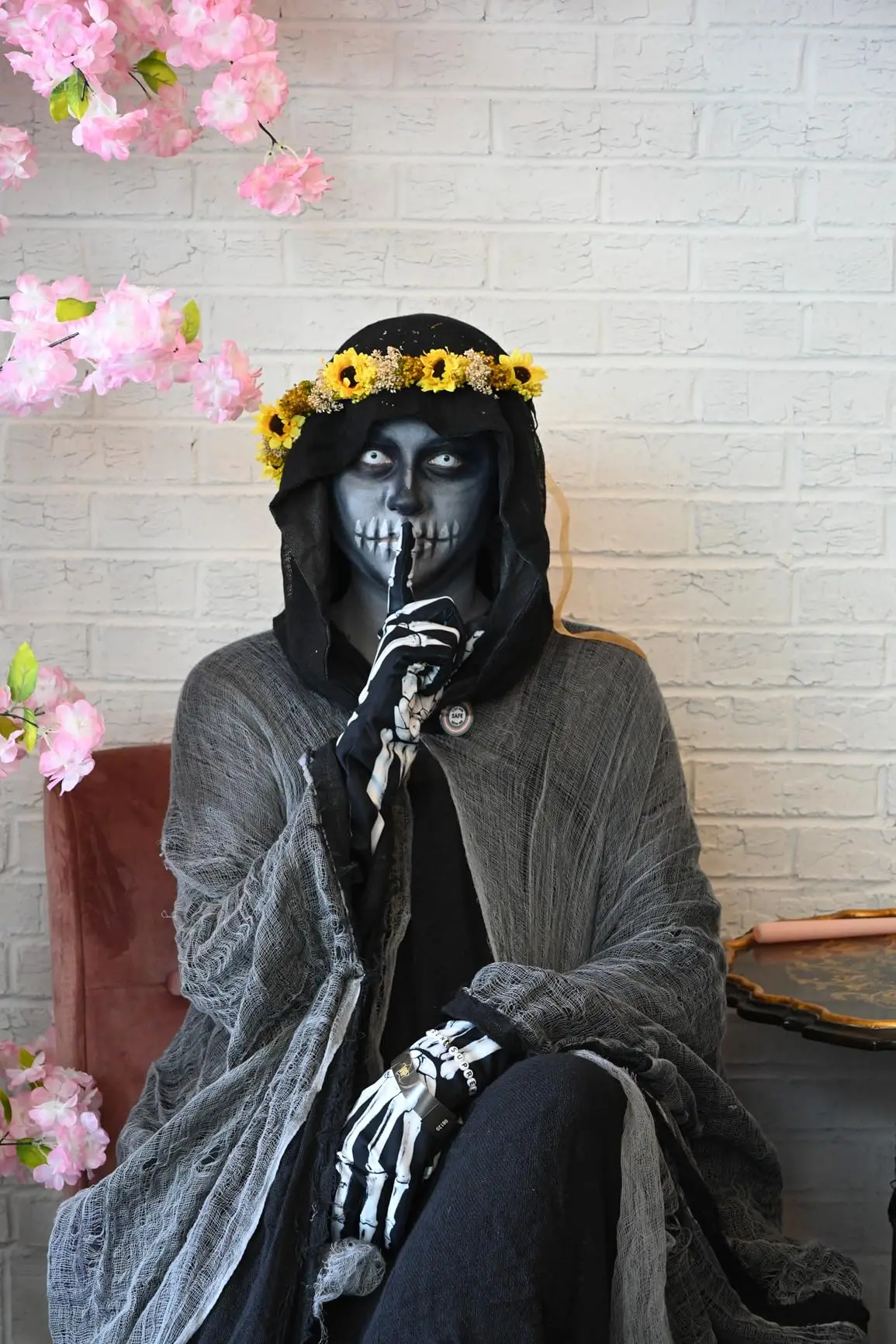 Unisex Halloween Ghost Dementors Cosplay Costume Gothic Horror Zombie Tattered Hooded Capes Day Of The Dead Party Props Cloaks
Unisex Halloween Ghost Dementors Cosplay Costume Gothic Horror Zombie Tattered Hooded Capes Day Of The Dead Party Props Cloaks