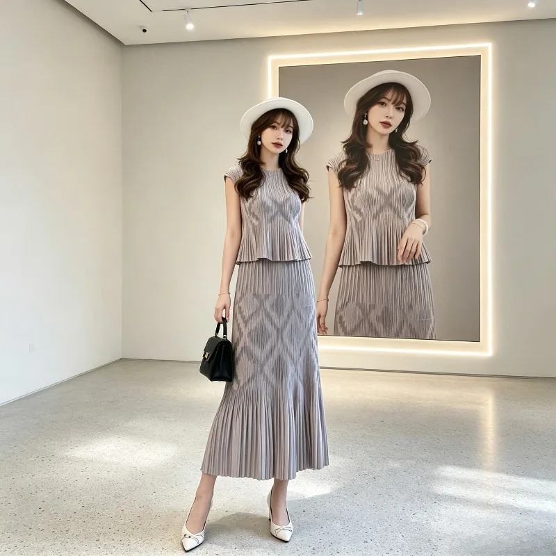 Miyake Pleated Summer New 2026 Casual Pleated Heavy Embossed Sleeveless Comfortable Loose Top Two-Piece Fashion Skirt Set Pleat
Miyake Pleated Summer New 2026 Casual Pleated Heavy Embossed Sleeveless Comfortable Loose Top Two-Piece Fashion Skirt Set Pleat
