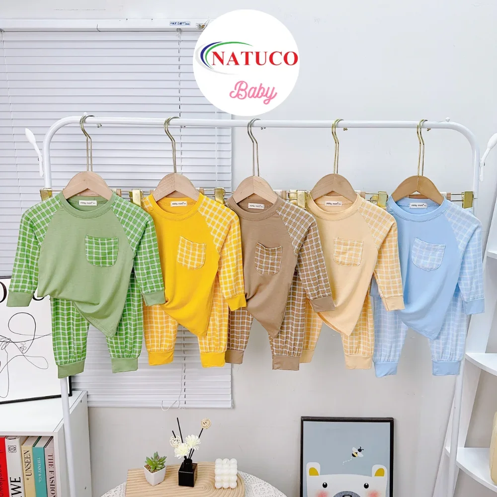 New Fashion Children Clothing Boys and Girls Long-sleeved + Long Pants Set Children Pajamas Wear Casual Winter from 8-27kg.
New Fashion Children Clothing Boys and Girls Long-sleeved + Long Pants Set Children Pajamas Wear Casual Winter from 8-27kg.