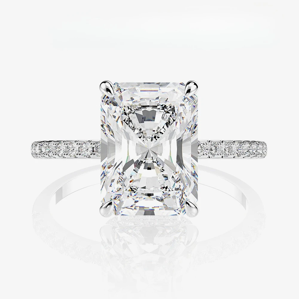 New Hot Selling 925 Silver 4ct High Carbon Diamond 8 * 11 Rectangular Emerald Cutting Ring for Women's Simple Wedding Jewelry
New Hot Selling 925 Silver 4ct High Carbon Diamond 8 * 11 Rectangular Emerald Cutting Ring for Women's Simple Wedding Jewelry