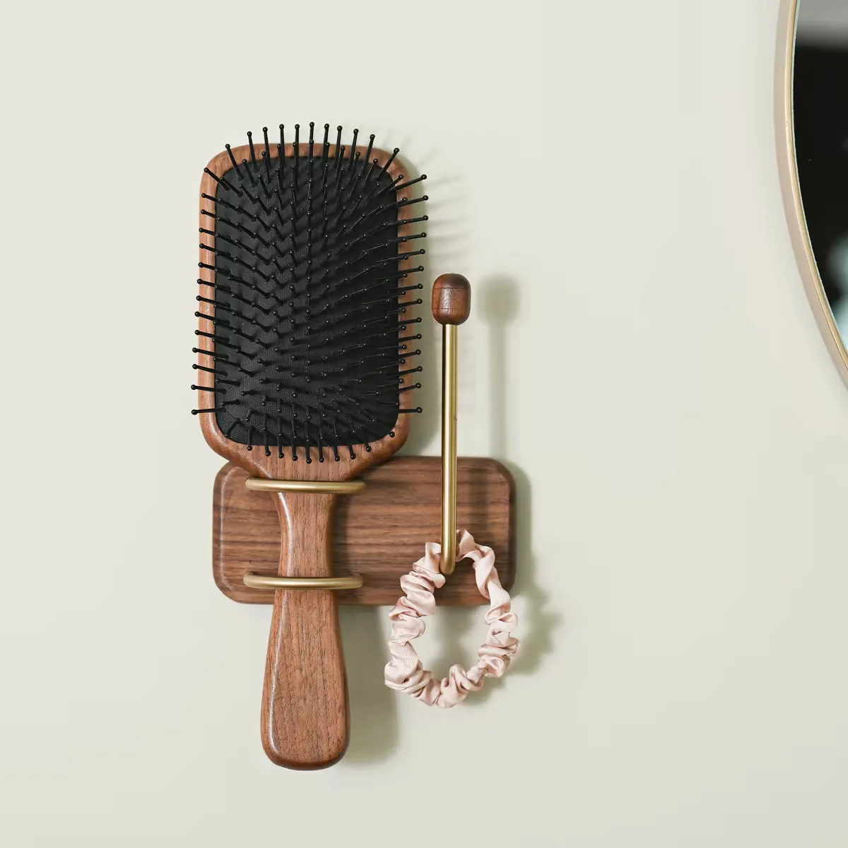 Hair band and comb storage rack, no punching, bathroom wall-mounted walnut wood comb rope, hair band and comb storage
Hair band and comb storage rack, no punching, bathroom wall-mounted walnut wood comb rope, hair band and comb storage