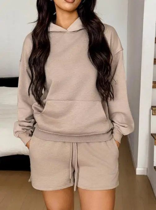 Осенне-зимний женский комплект с капюшоном и шортами из двух предметов, комплект домашней одежды с завязками на талии
Осенне-зимний женский комплект с капюшоном и шортами из двух предметов, комплект домашней одежды с завязками на талии 